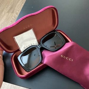 Gucci Sunglasses GG0141S